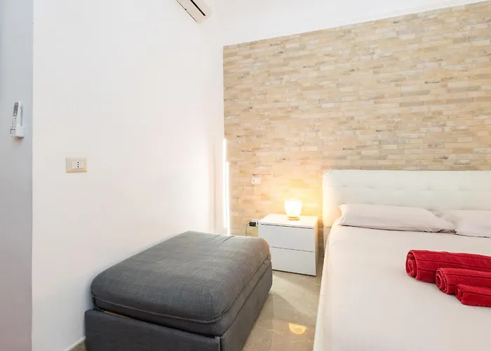 Apartment Domus Enea - Colosseo Termini