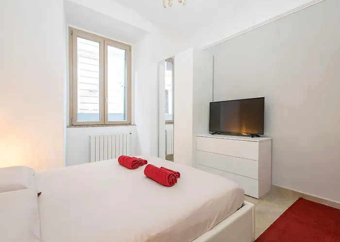 Apartment Domus Enea - Colosseo Termini Rom