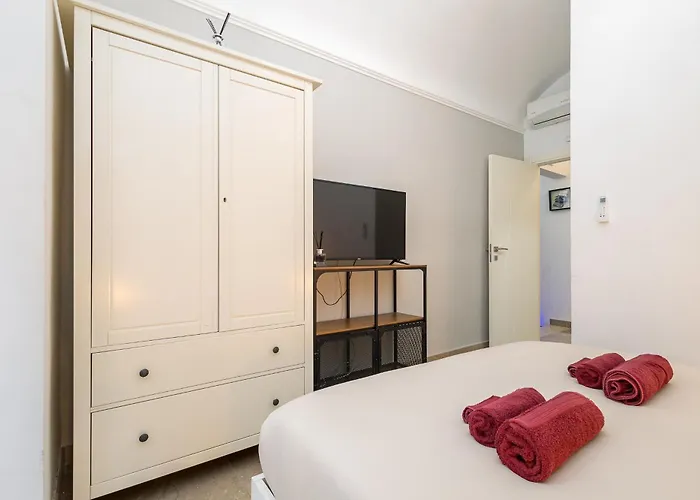 Apartment Domus Enea - Colosseo Termini *