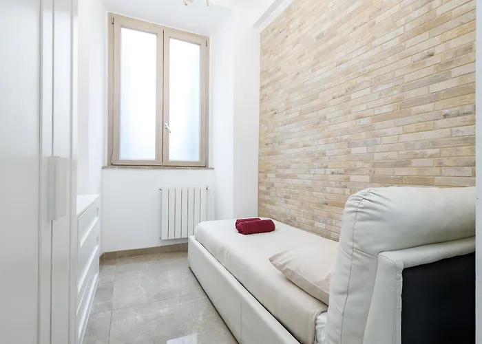 Domus Enea - Colosseo Termini Apartment Rom
