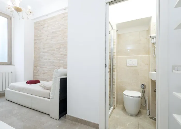 Domus Enea - Colosseo Termini Apartment Rom